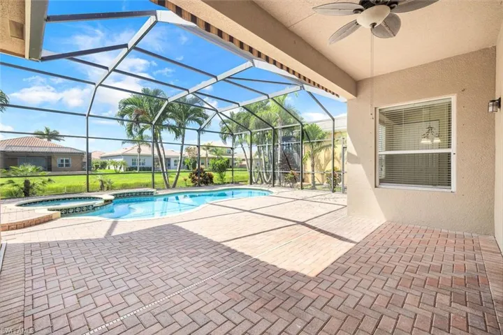 6592  Marbella  LN, Naples, FL 34105