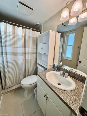 12658 Kenwood Ln B, Fort Myers, Florida 33907