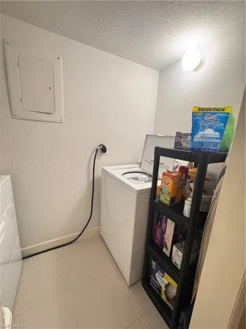 12658 Kenwood Ln B, Fort Myers, Florida 33907