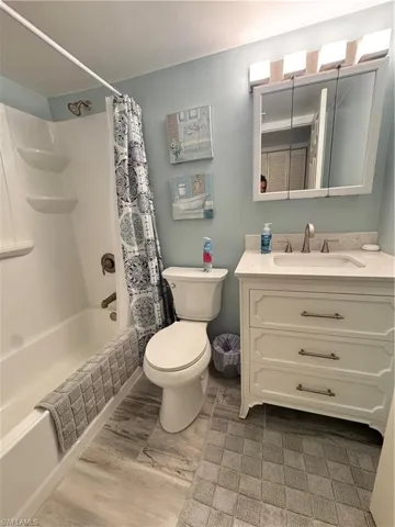 12658 Kenwood Ln B, Fort Myers, Florida 33907