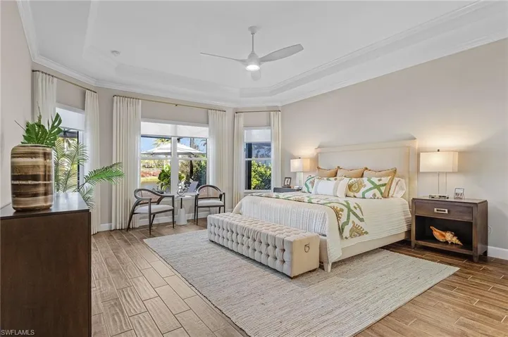 Wake up to the peaceful waterviews