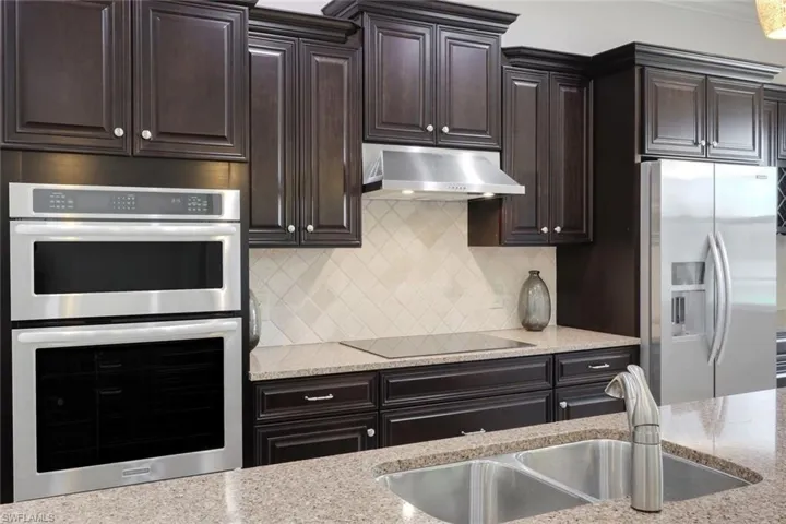 9179 Flint Ct, Naples, Florida 34120