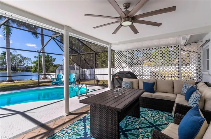 28  Constitution  DR, Naples, FL 34112