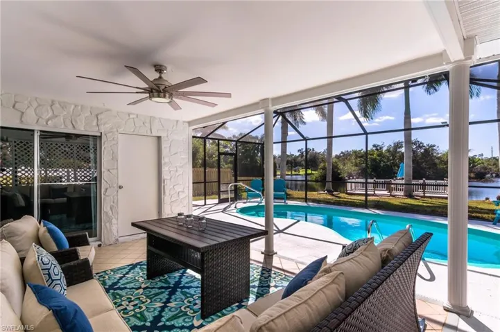 28  Constitution  DR, Naples, FL 34112