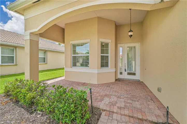 11220  Sparkleberry  DR, Fort Myers, FL 33913