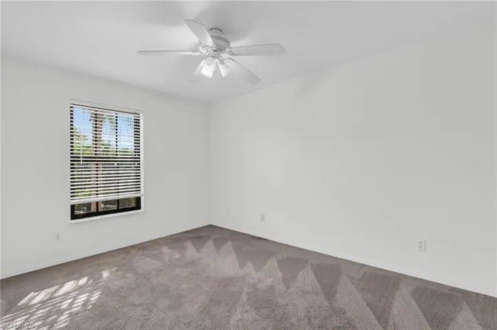 7655  Meadow Lakes  DR, Naples, FL 34104