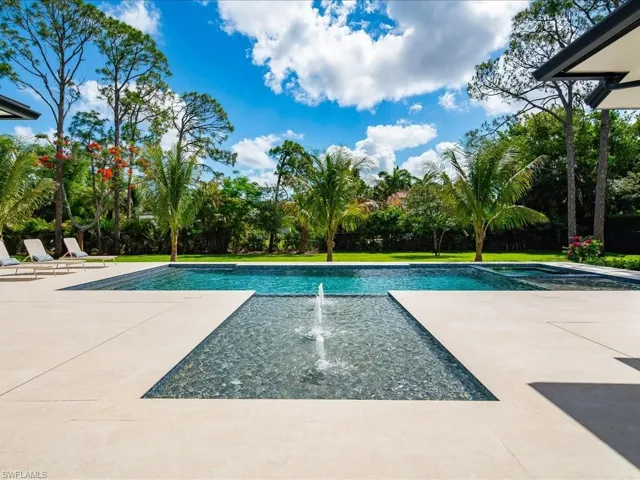 500 Ridge Dr, Naples, Florida 34108