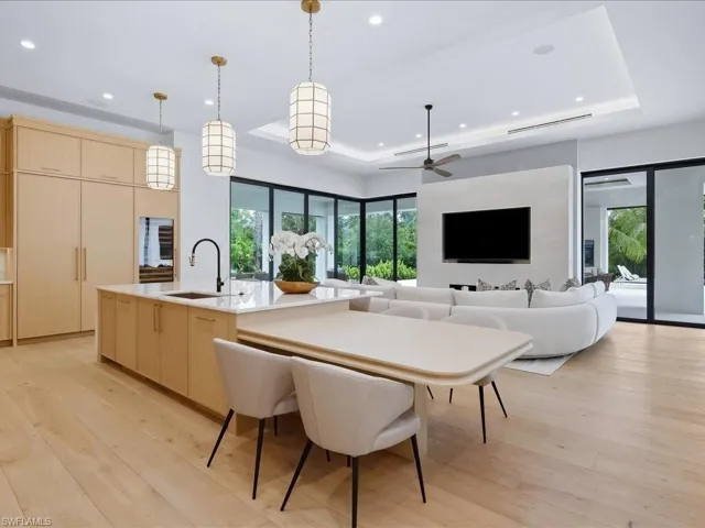 500 Ridge Dr, Naples, Florida 34108