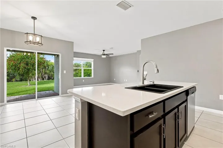 3180 Cozumel Ct, Cape Coral, Florida 33909