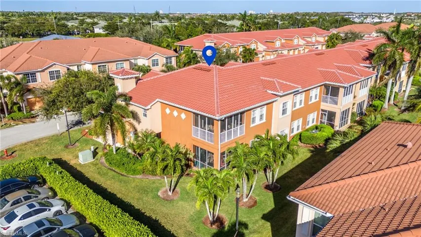 Birds eye view of property