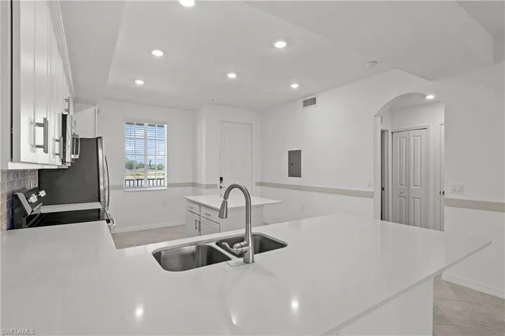 18451  Copperhead N CT, Lehigh Acres, FL 33936