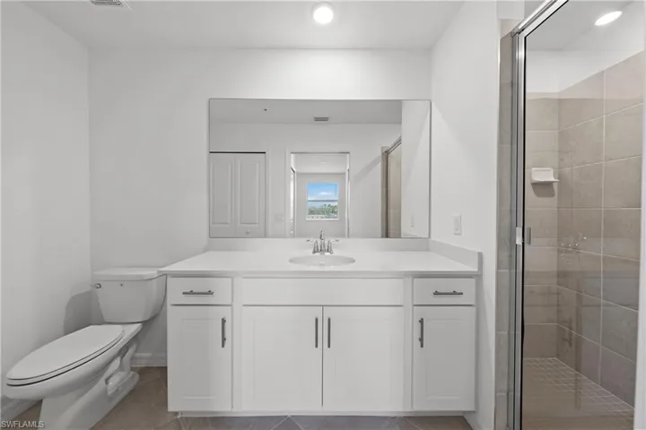 18451  Copperhead N CT, Lehigh Acres, FL 33936