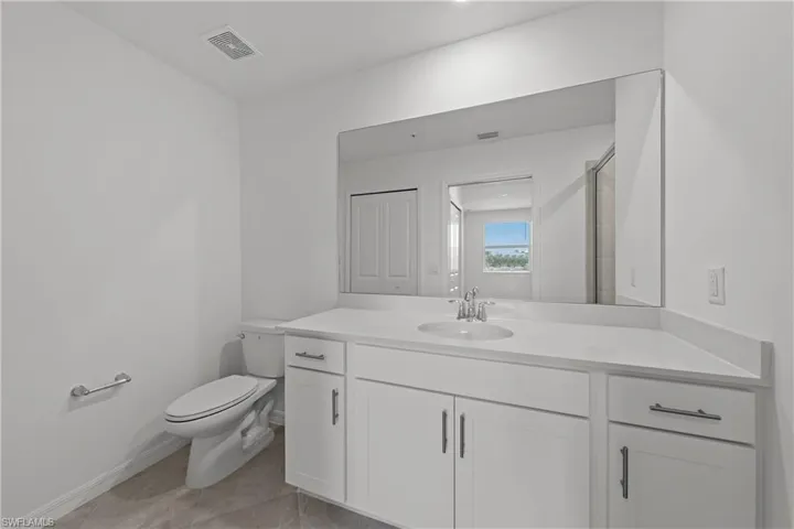 18451  Copperhead N CT, Lehigh Acres, FL 33936