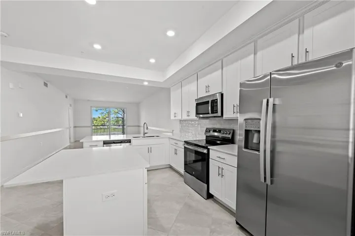 18451  Copperhead N CT, Lehigh Acres, FL 33936