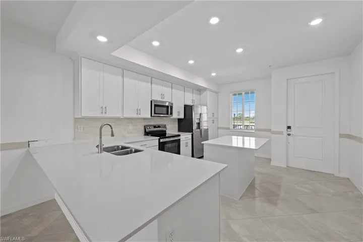 18451  Copperhead N CT, Lehigh Acres, FL 33936