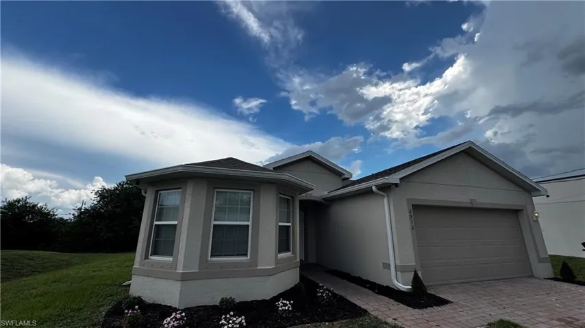 2913 65th St W, Lehigh Acres, Florida 33971