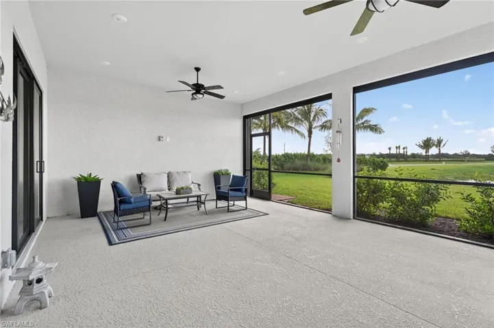 Screened in Lanai