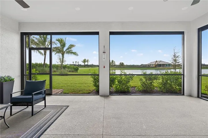 Screened in Lanai