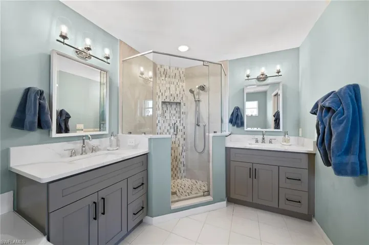 9087  Michael  CIR, Naples, FL 34113