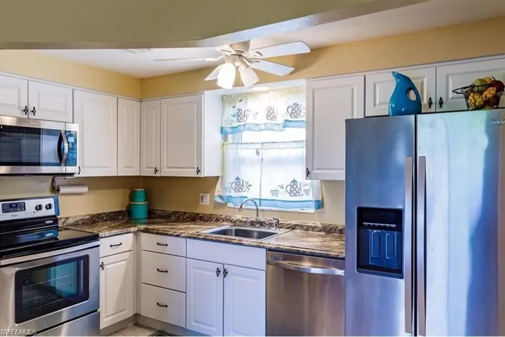 6777  Winkler  RD, Fort Myers, FL 33919