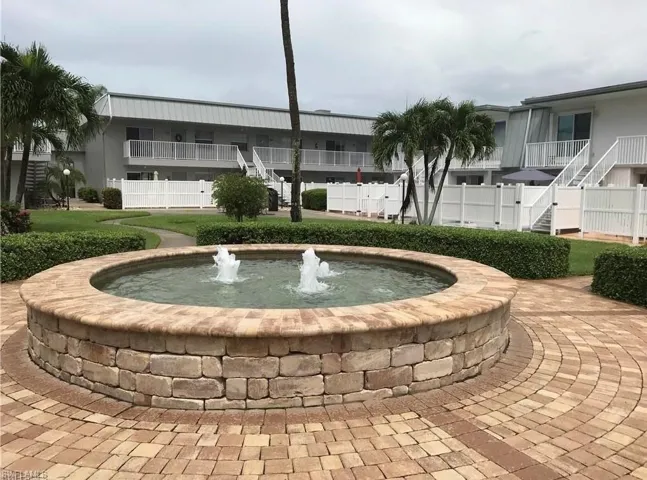 6777  Winkler  RD, Fort Myers, FL 33919
