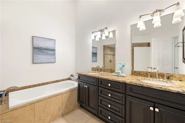 6634  Trident  WAY, Naples, FL 34108