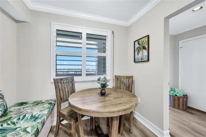 Breakfast Room