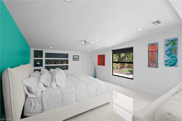 1294  Michigan  AVE, Naples, FL 34103