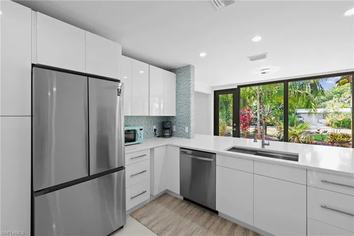 1294  Michigan  AVE, Naples, FL 34103