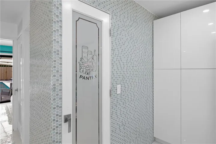 1294  Michigan  AVE, Naples, FL 34103