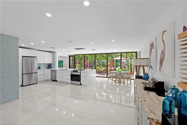 1294  Michigan  AVE, Naples, FL 34103