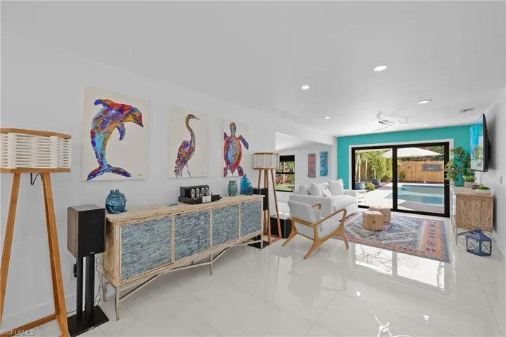 1294  Michigan  AVE, Naples, FL 34103