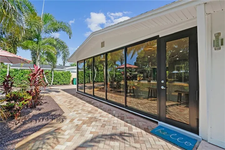 1294  Michigan  AVE, Naples, FL 34103