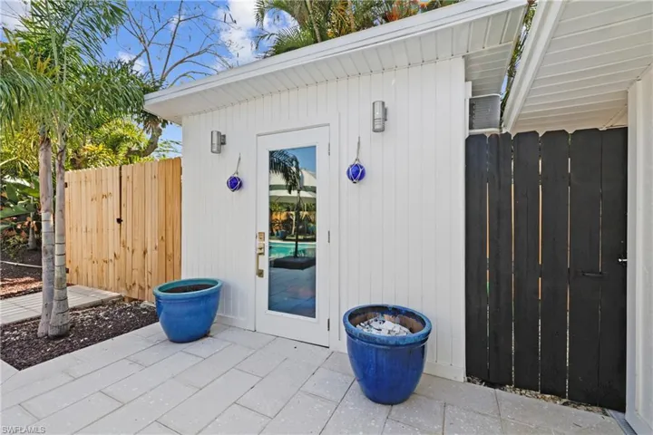 1294  Michigan  AVE, Naples, FL 34103