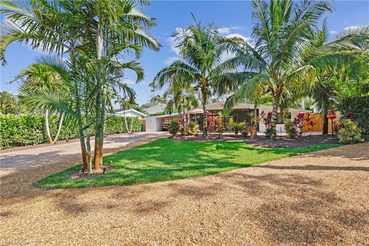 1294  Michigan  AVE, Naples, FL 34103