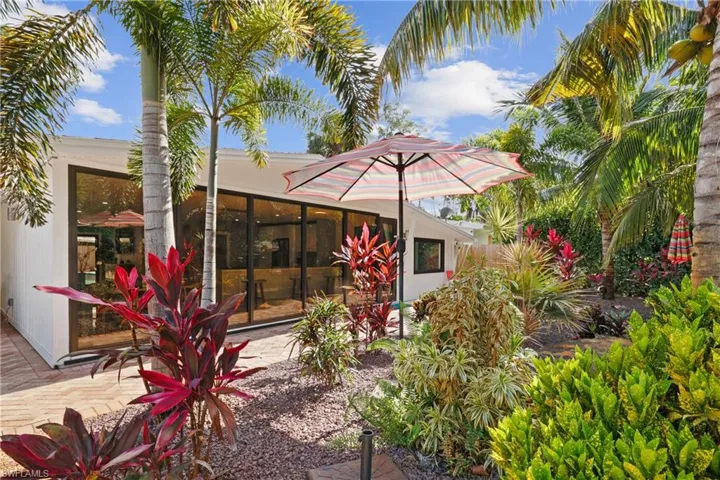 1294  Michigan  AVE, Naples, FL 34103