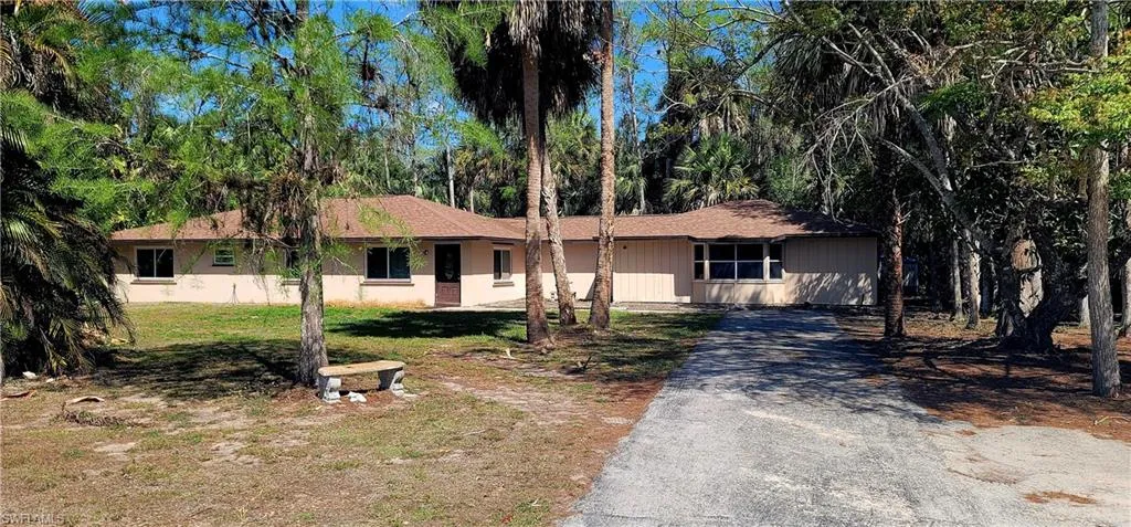 Front view of home on 5 acres ~ New roof 2023
