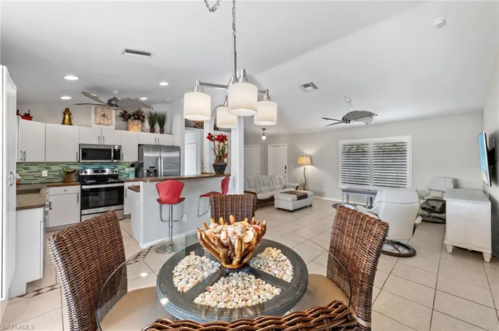 4125 SW 7th AVE, CAPE CORAL FL 33914