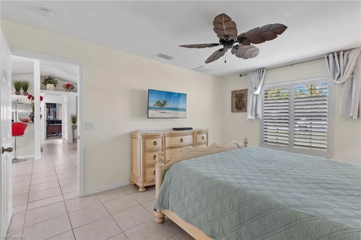 4125 SW 7th AVE, CAPE CORAL FL 33914