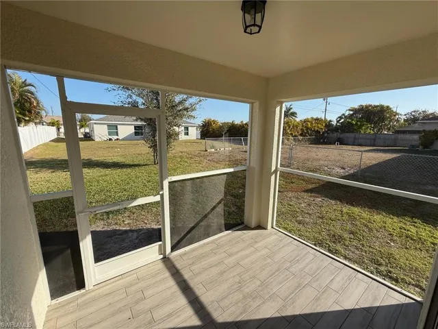 Screened in Porch