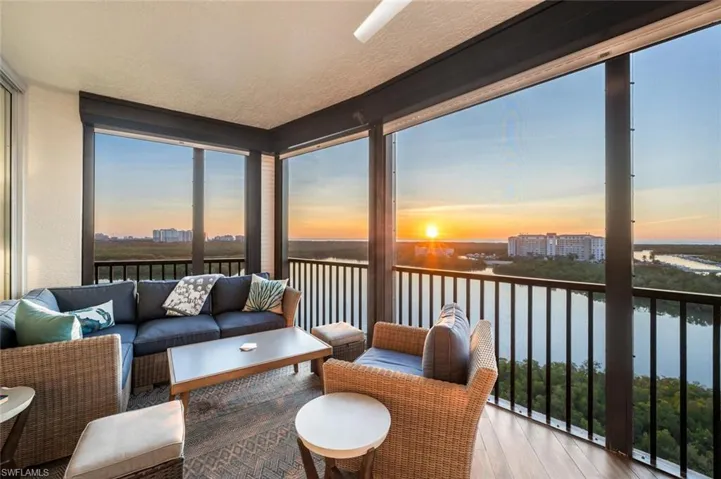 420  Cove Tower  DR, Naples, FL 34110