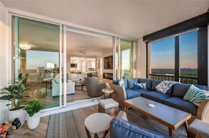 420  Cove Tower  DR, Naples, FL 34110