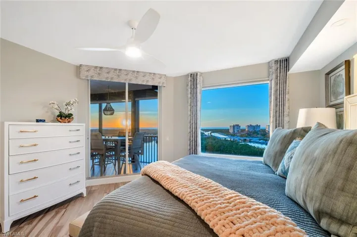 420  Cove Tower  DR, Naples, FL 34110