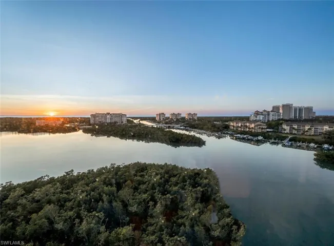 420  Cove Tower  DR, Naples, FL 34110
