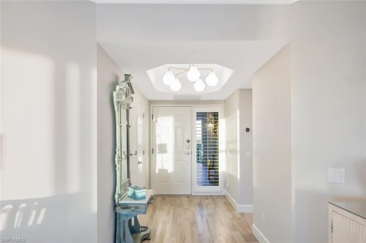420  Cove Tower  DR, Naples, FL 34110