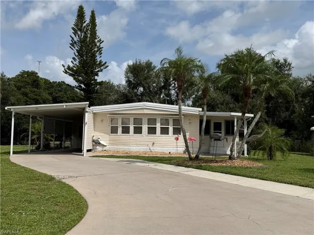 250 Santa Fe Trl, North Fort Myers, Florida 33917
