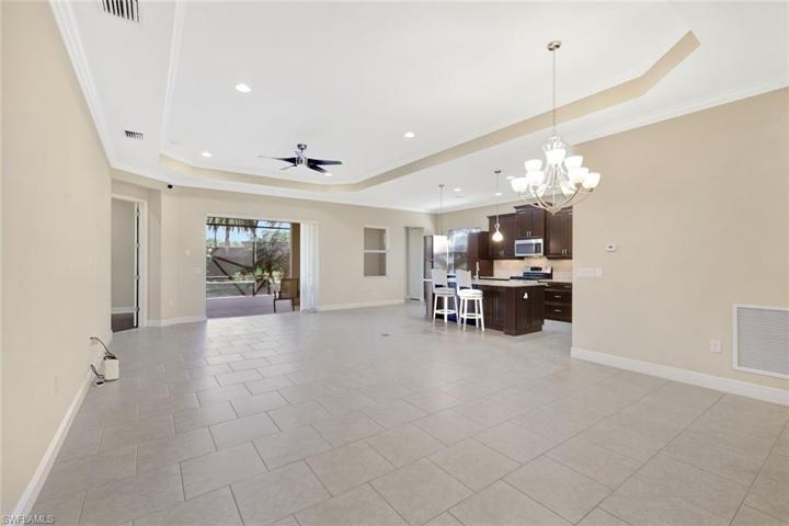 21307 Estero Vista CT, ESTERO FL 33928