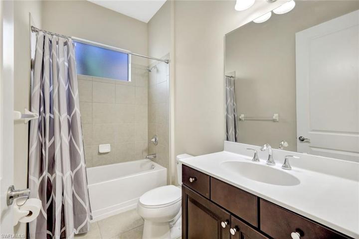21307 Estero Vista CT, ESTERO FL 33928