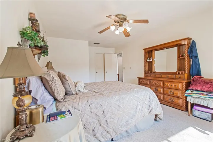 5862  Ginsberg  CT, North Fort Myers, FL 33903