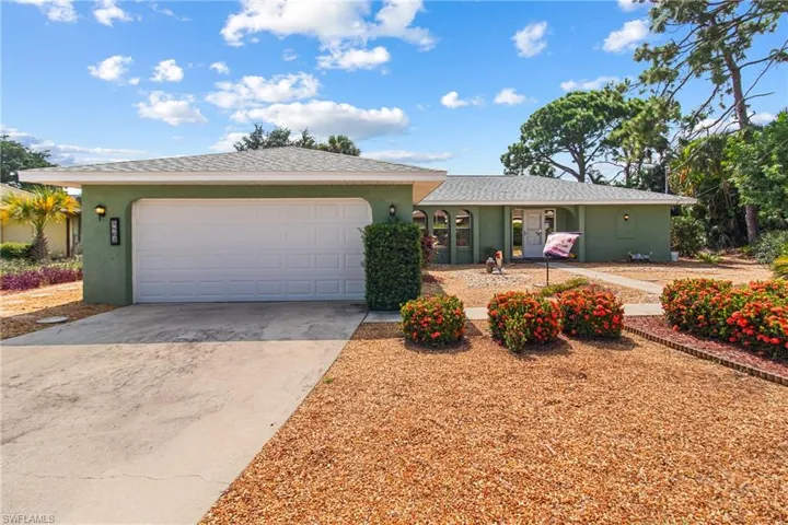 5862  Ginsberg  CT, North Fort Myers, FL 33903